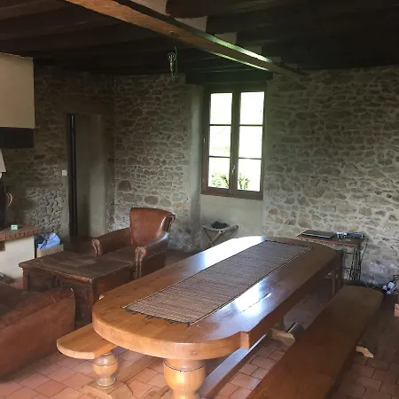 Dans Le Rêves De Gamins, Proche Du Pôle Européen Et Du Circuit Des 24h Casa de Férias